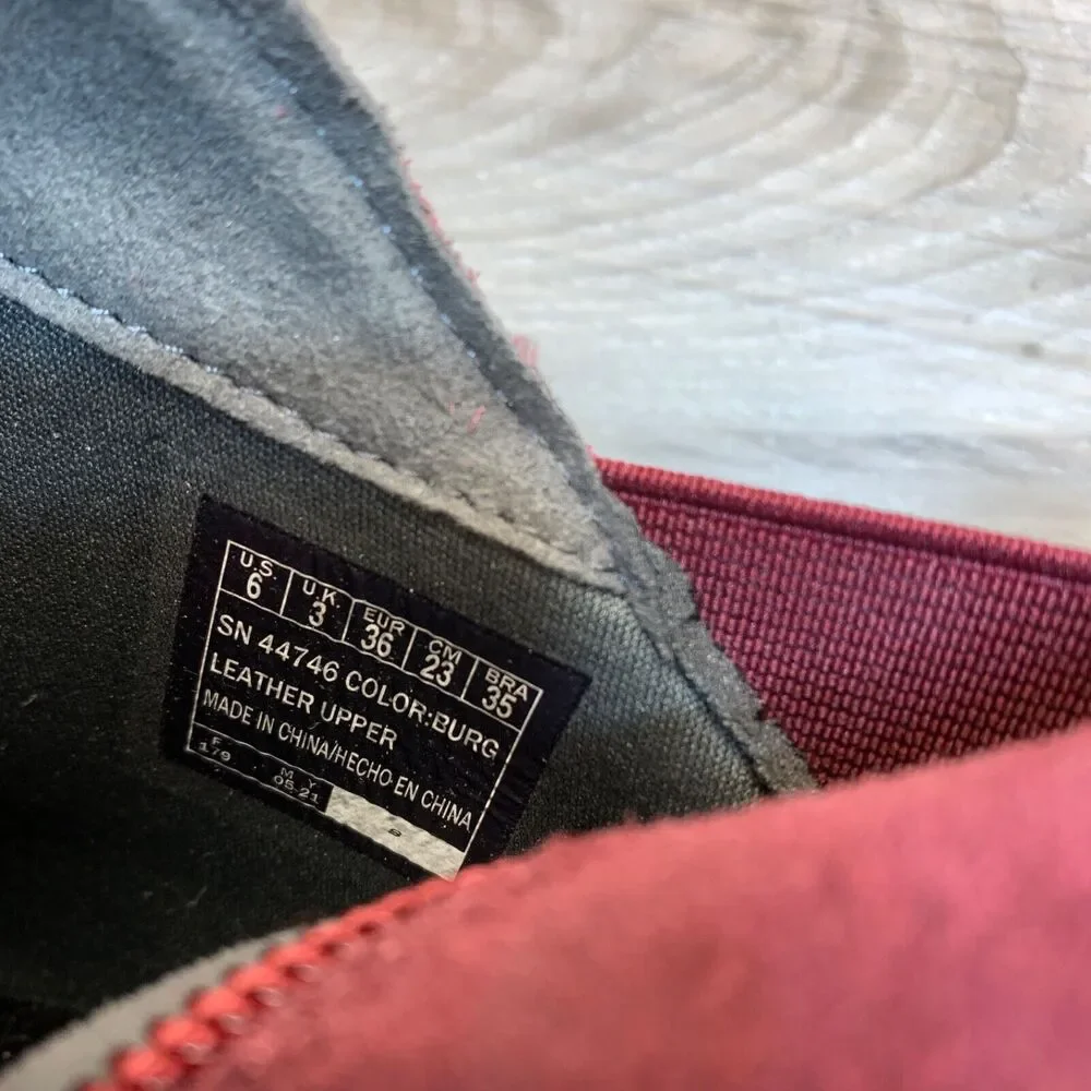 Skechers Parallel‎ Ditto  Burgundy Size 6 Wedge Bootie Suede Comfort Cushioned